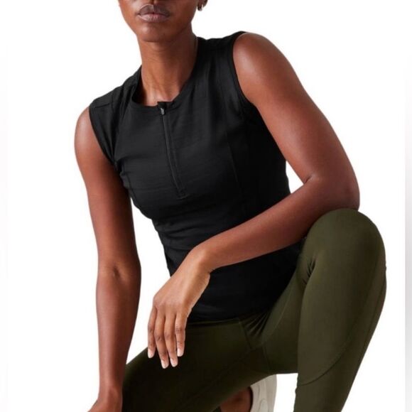 Athleta Quarter Zip Sleeveless Tank w/ Back Zip Pocket in Black Size XS - Picture 1 of 12